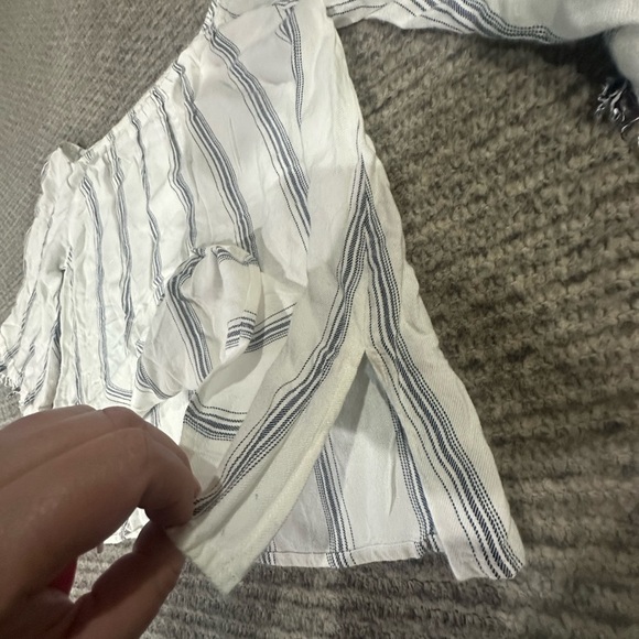 HONEY BELLE white/blue striped off the shoulder top, size S! - Picture 5 of 5